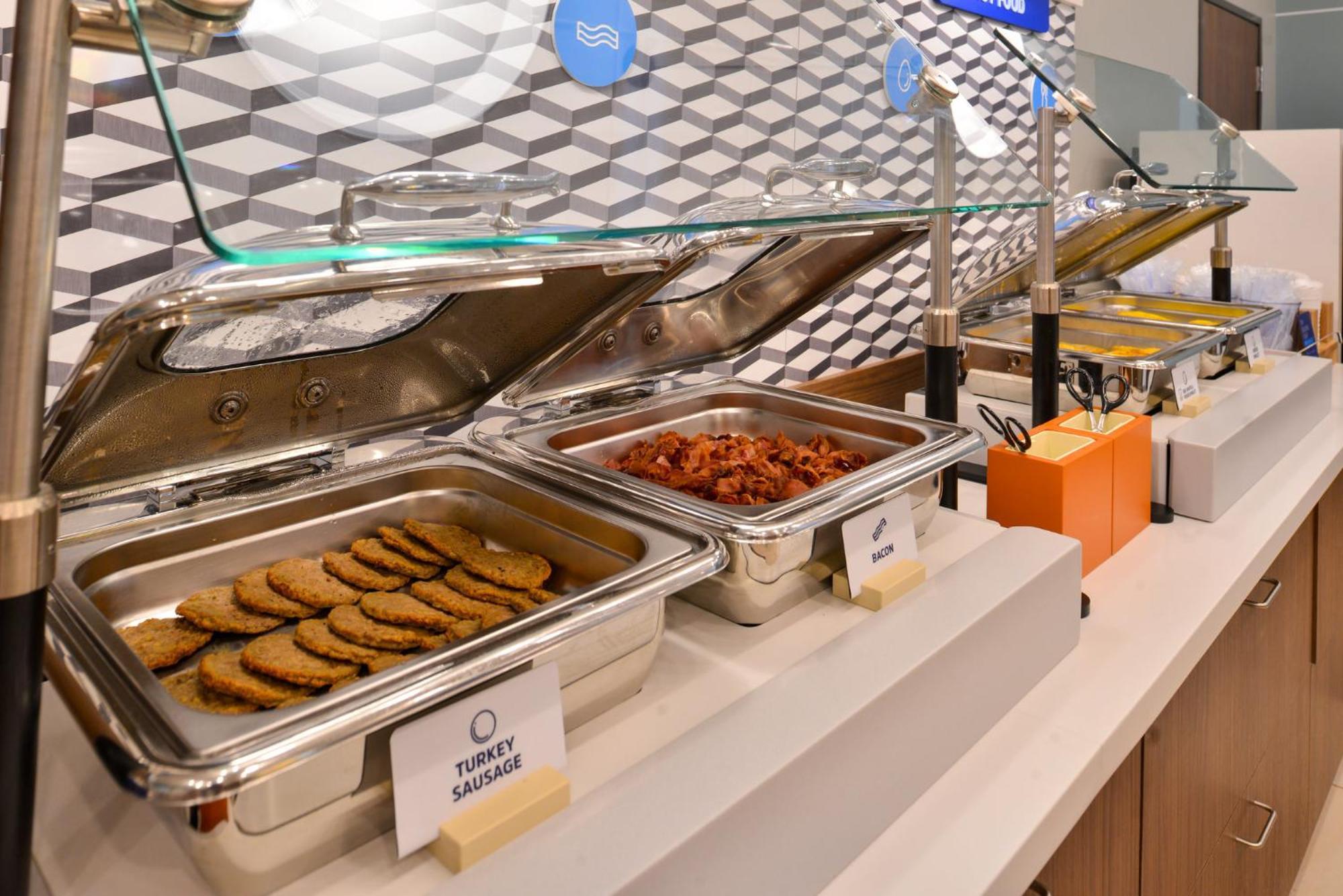 Holiday Inn Express & Suites Mansfield - Ontario By Ihg Buitenkant foto